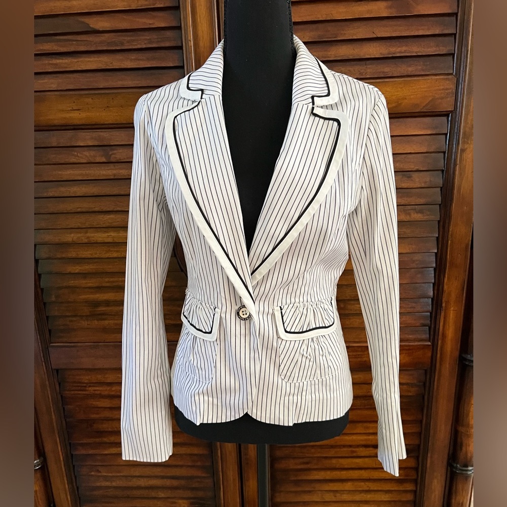 🌟White House Black Market Women’s Sz4/SM Suit Jacket Blazer Coat🌟